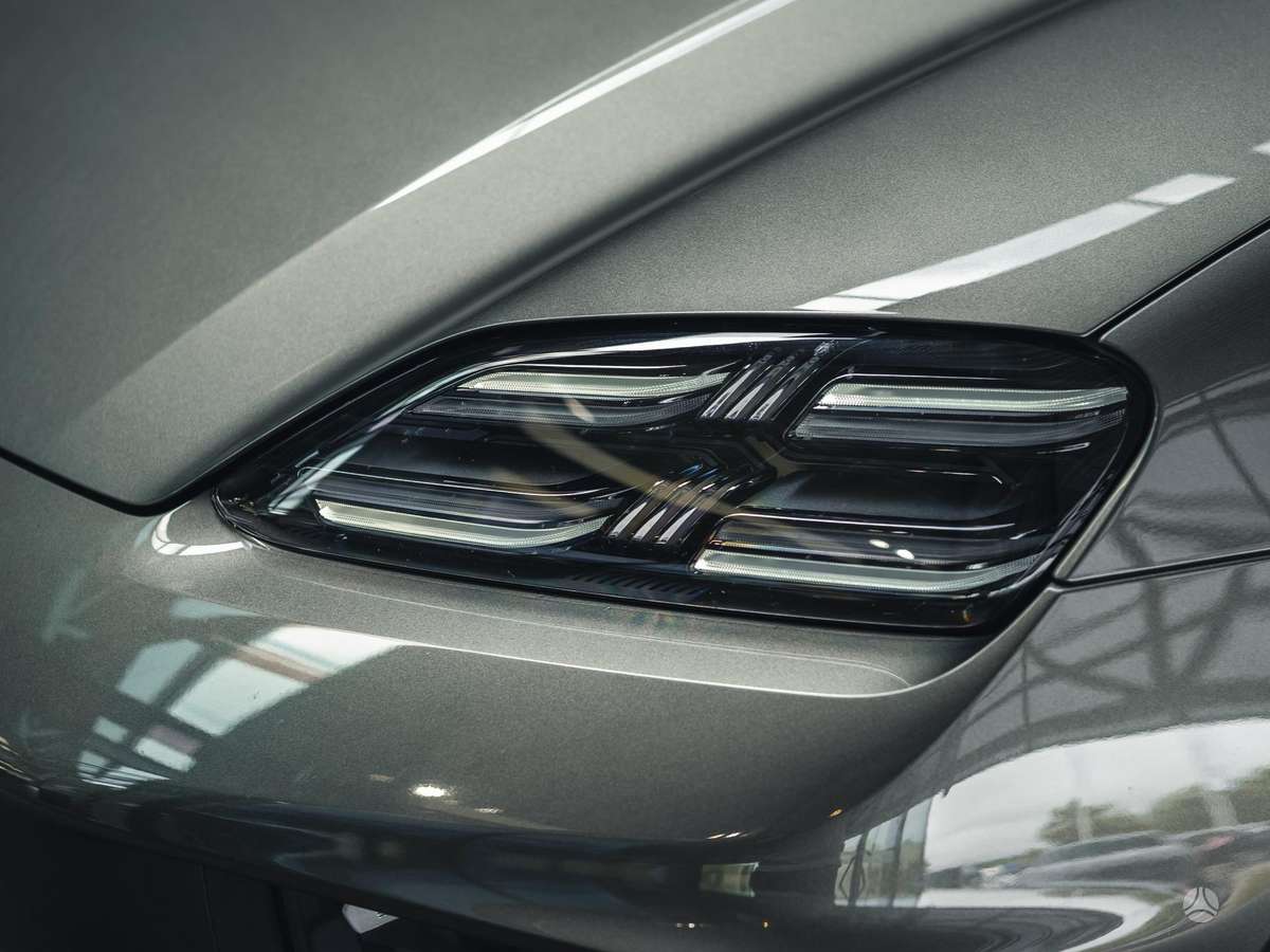 Porsche Macan - 11