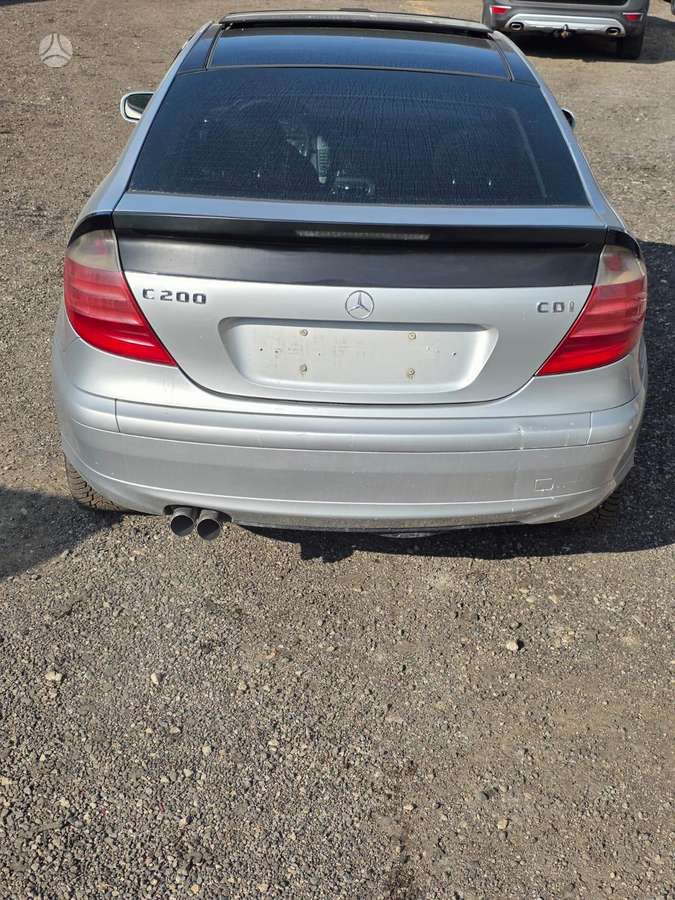 Mercedes-Benz C200 по частям