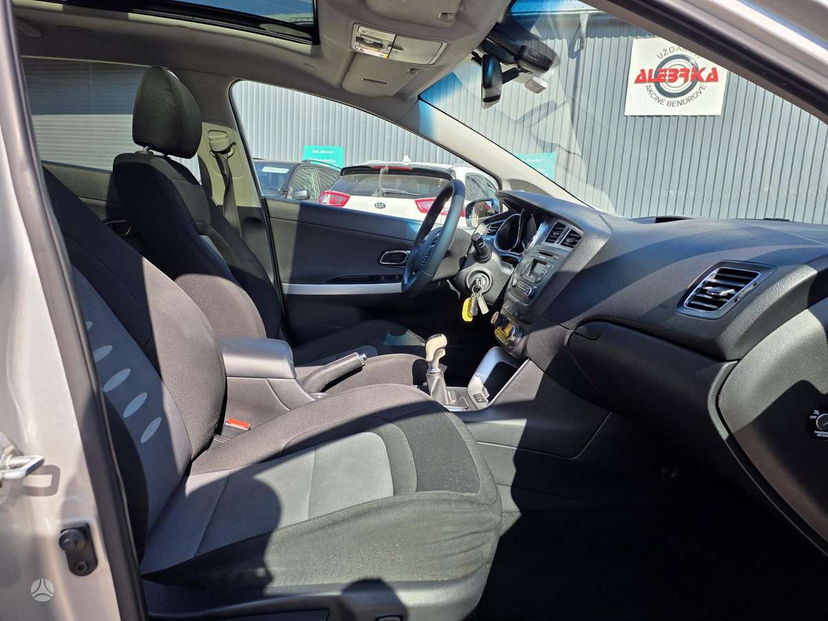 Kia Ceed, 1.6 l., Хэтчбек
