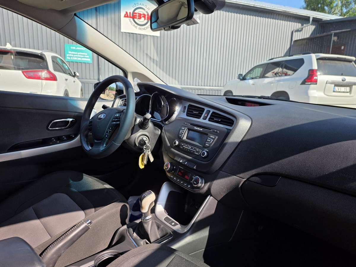 Kia Ceed, 1.6 l., Хэтчбек