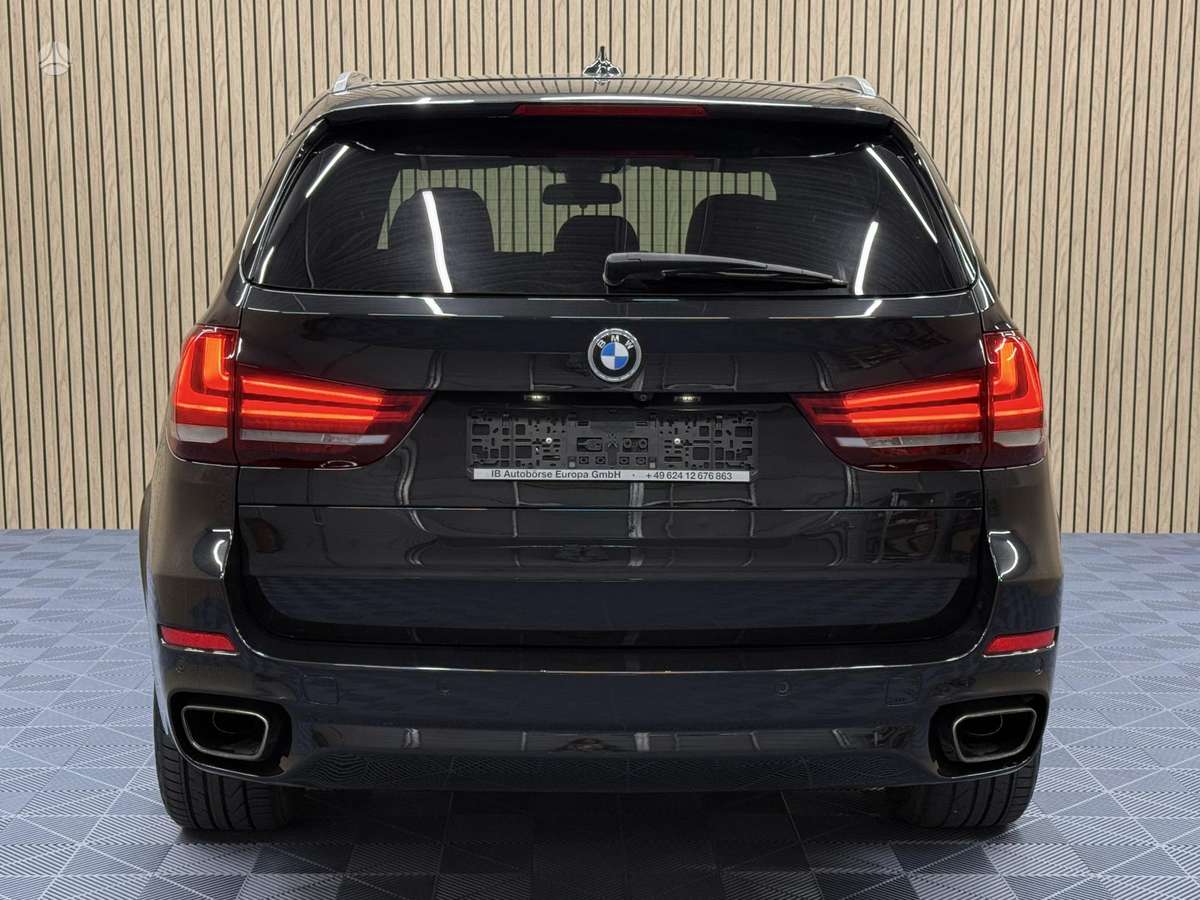 BMW X5, 3.0 l., off-road / crossover
