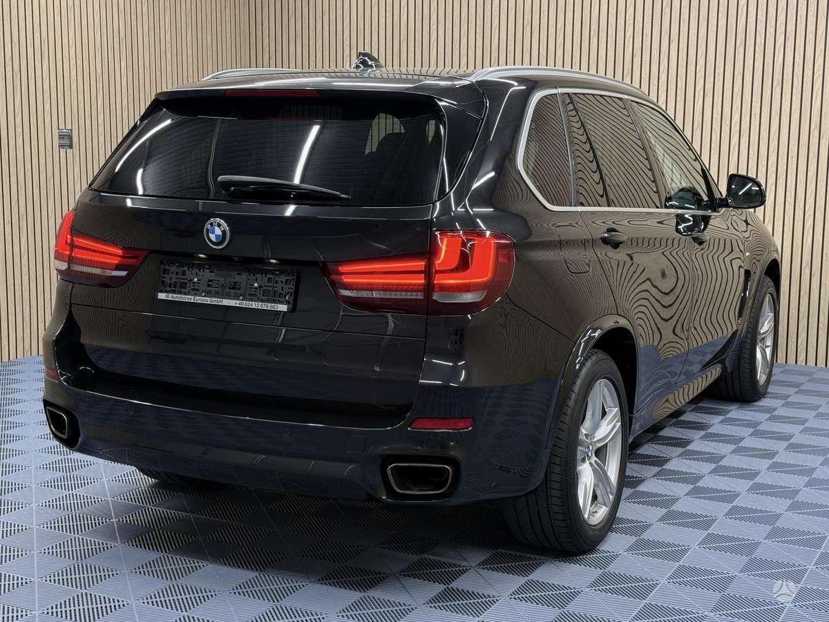 BMW X5, 3.0 l., off-road / crossover