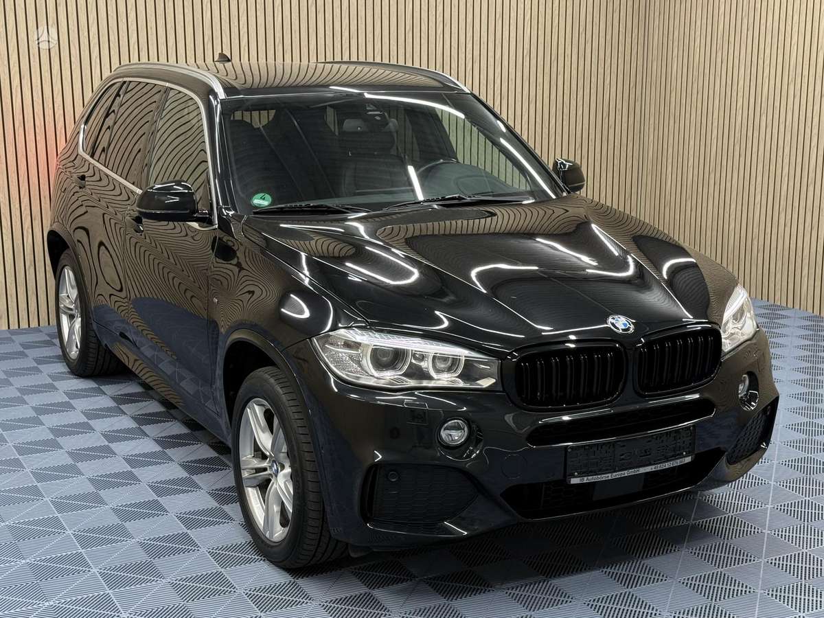 BMW X5, 3.0 l., off-road / crossover