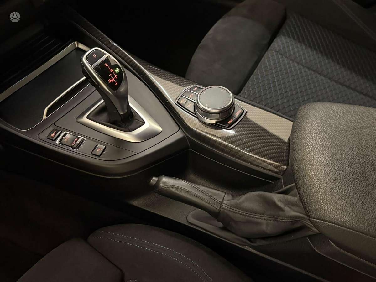 BMW 120, 2.0 l., hečbekas