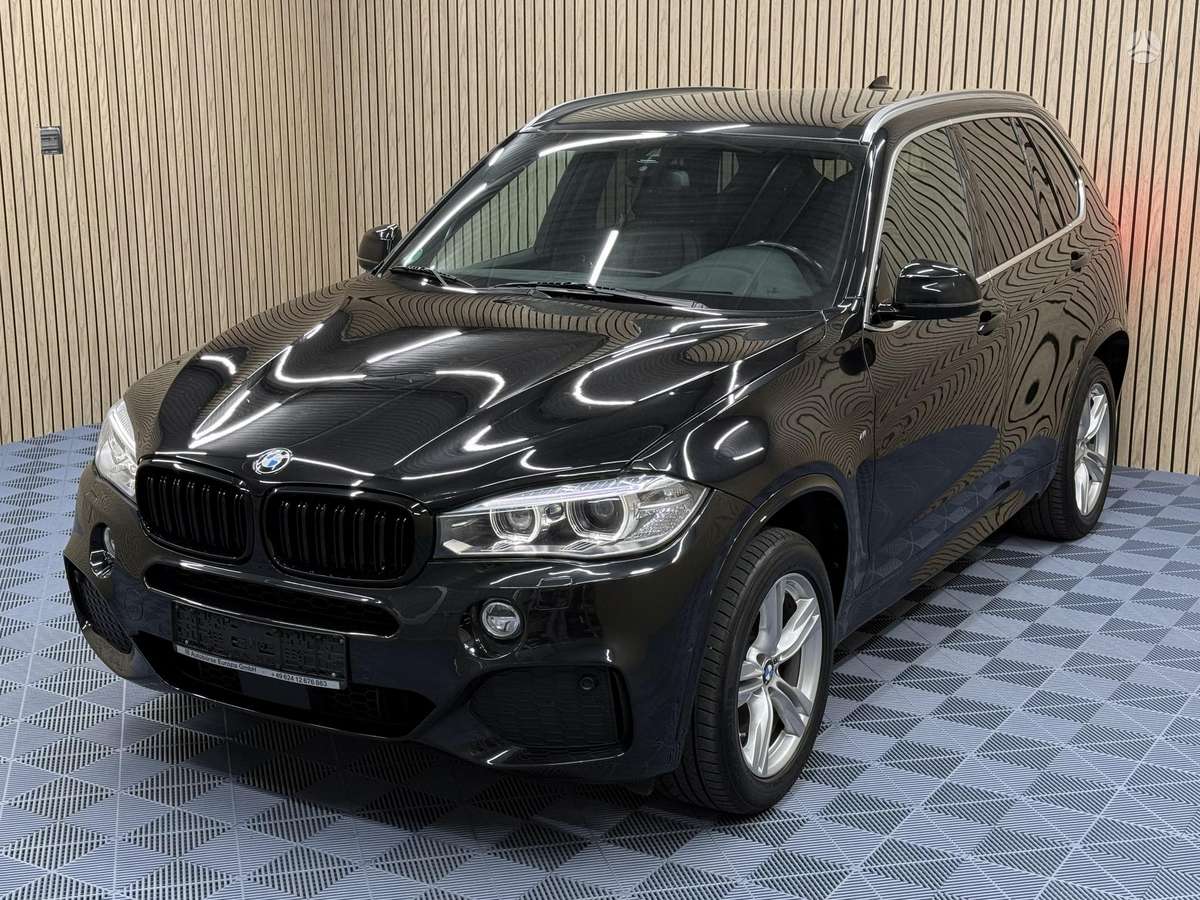 BMW X5, 3.0 l., off-road / crossover