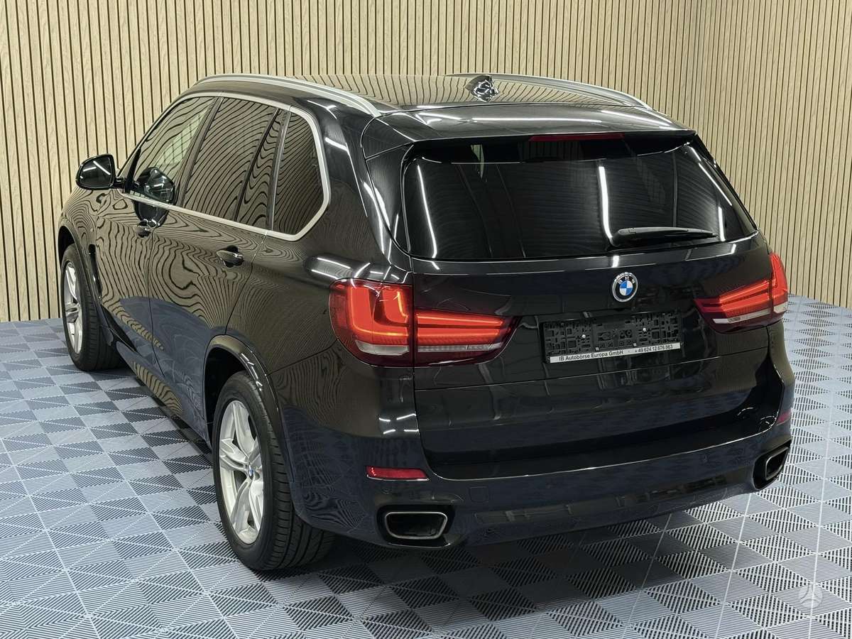 BMW X5, 3.0 l., off-road / crossover