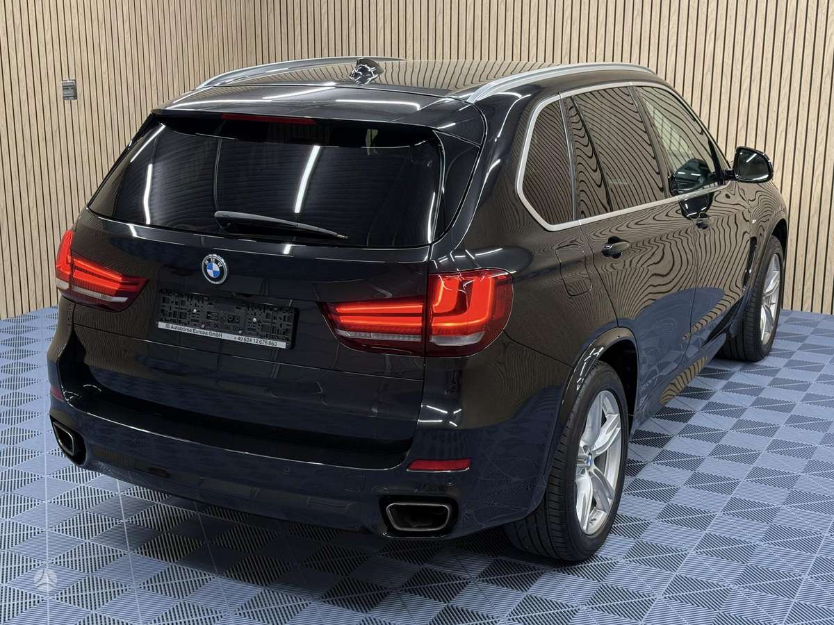 BMW X5, 3.0 l., off-road / crossover