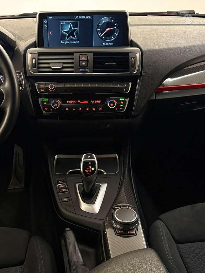 BMW 120, 2.0 l., hatchback
