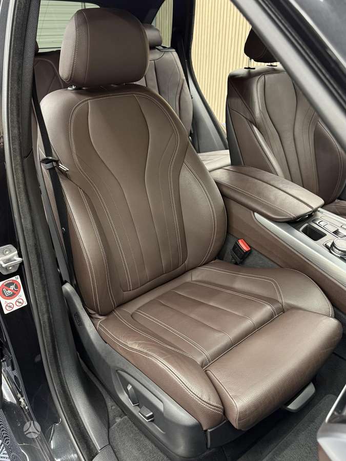 BMW X5, 3.0 l., off-road / crossover