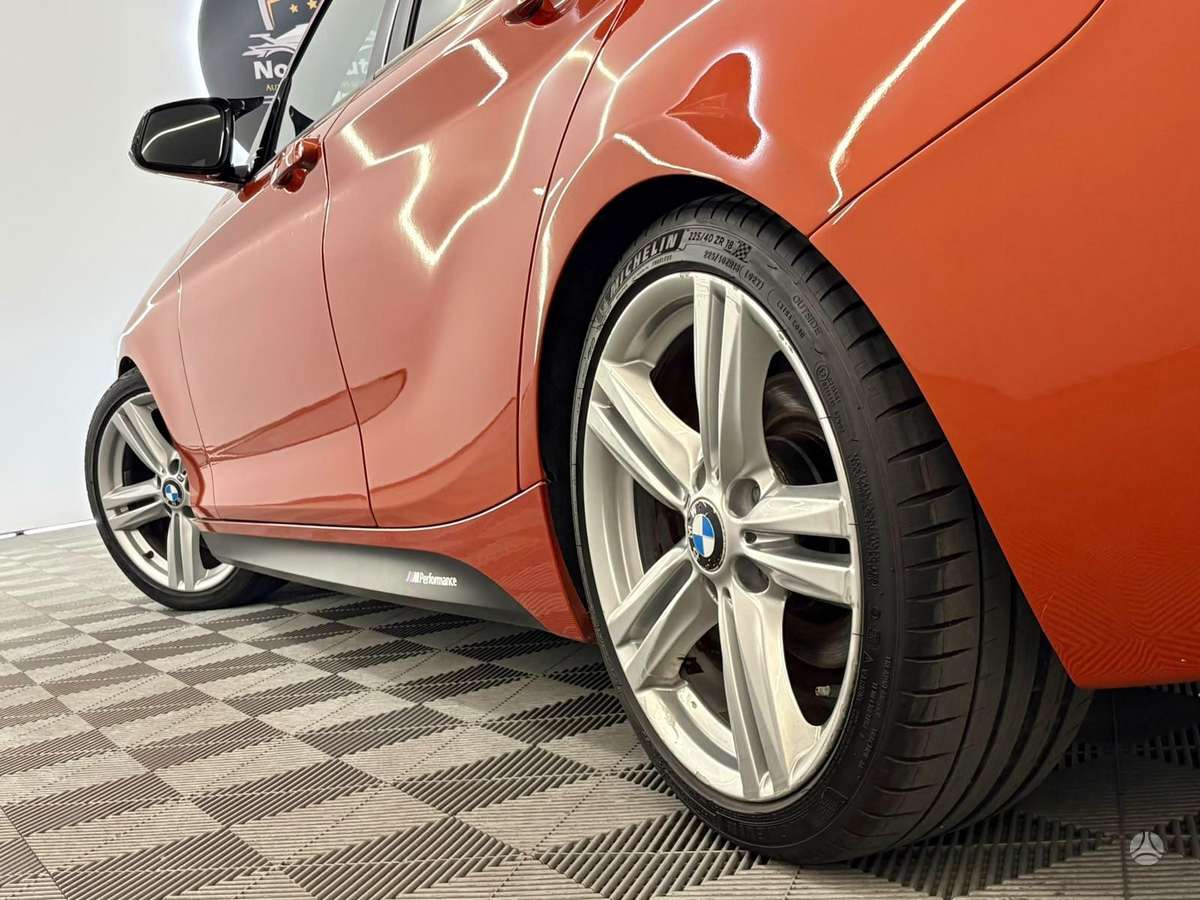 BMW 120, 2.0 l., hečbekas