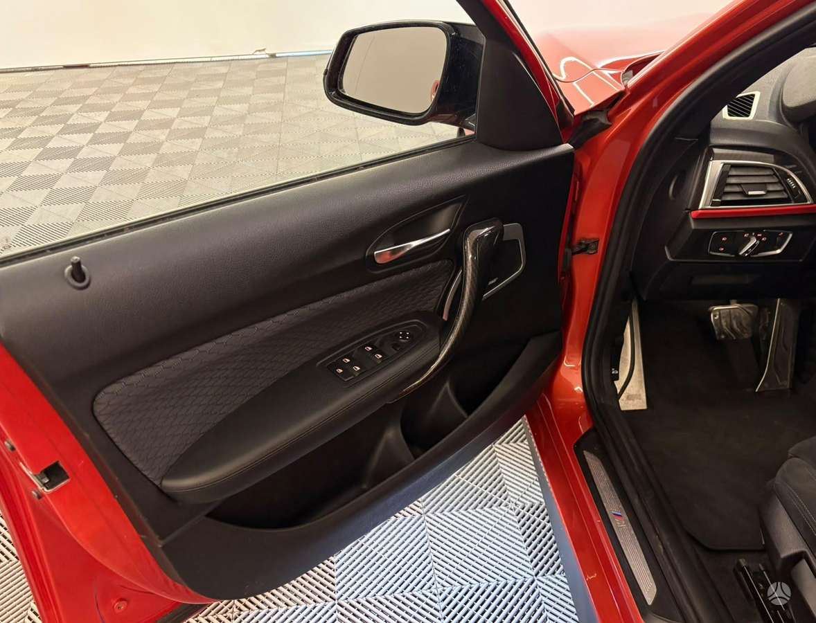 BMW 120, 2.0 l., hečbekas