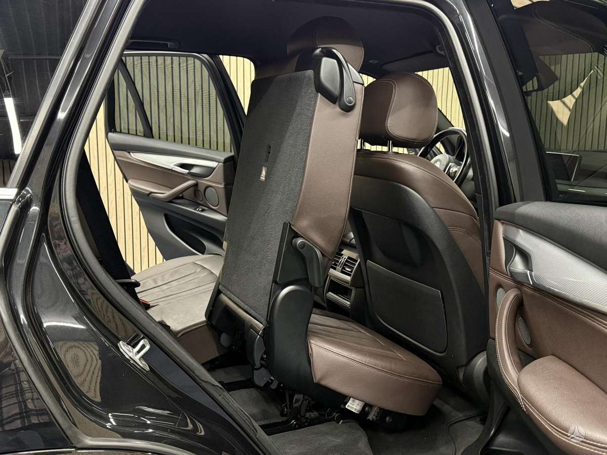 BMW X5, 3.0 l., off-road / crossover