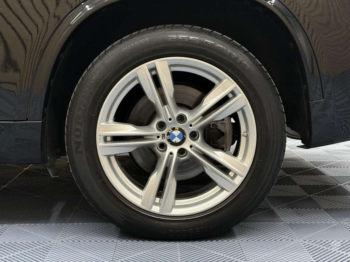 BMW X5, 3.0 l., off-road / crossover