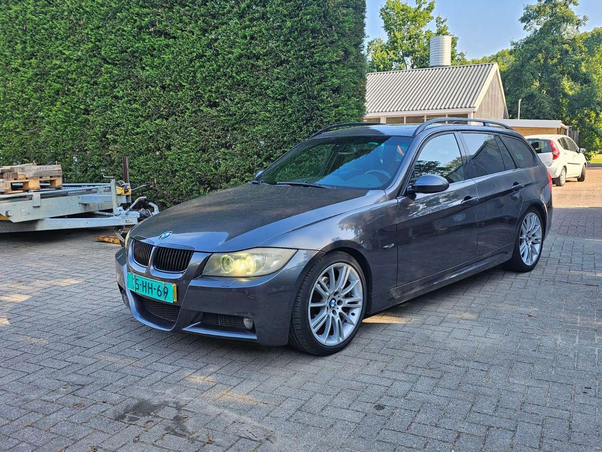 BMW 320, 2.0 l., wagon