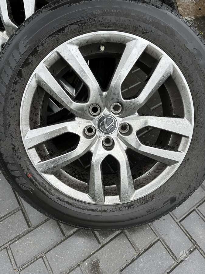 Lexus NX 300h, light alloy, R18