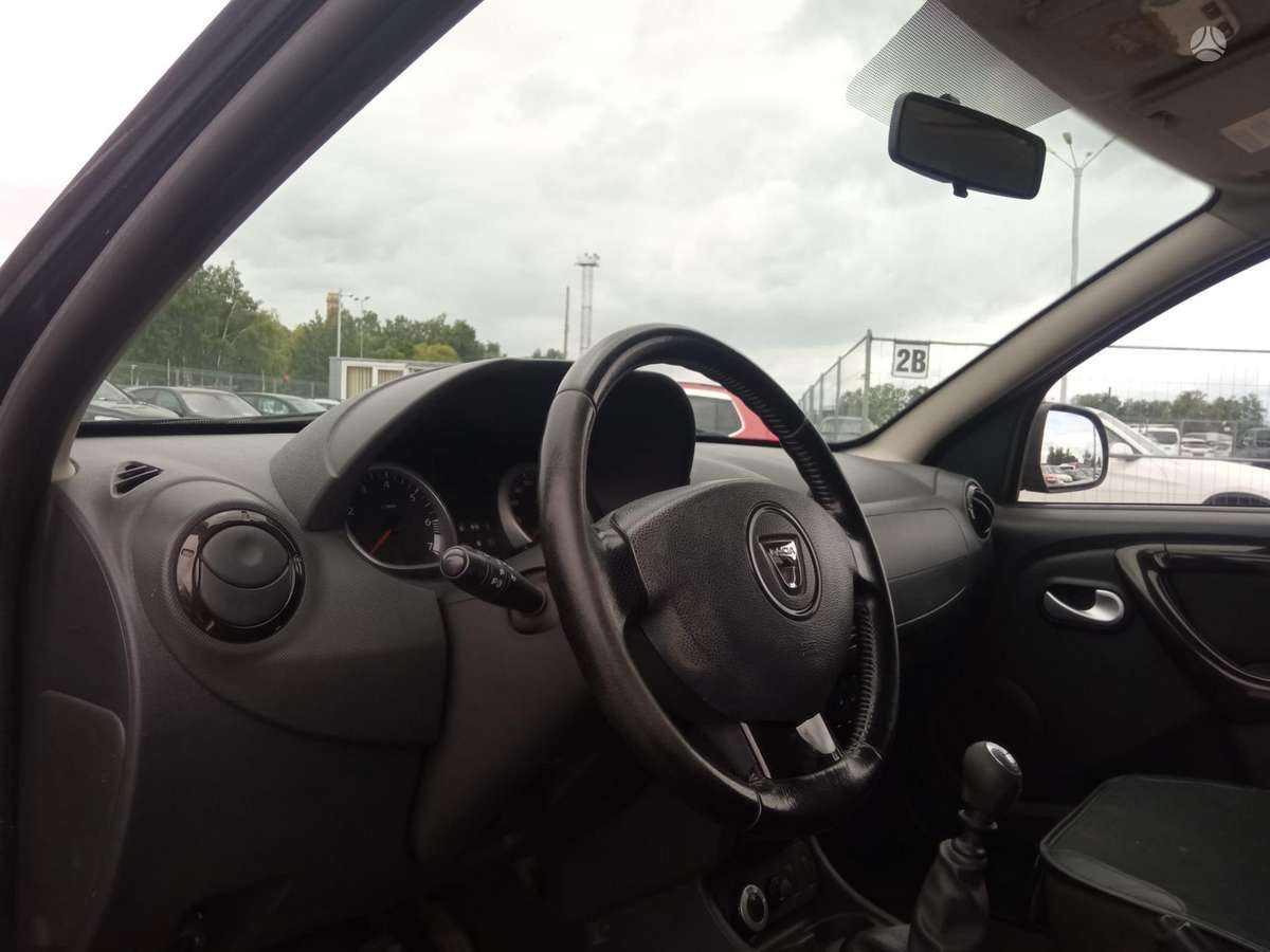 Dacia Duster, 1.6 l., Внедорожник / Кроссовер