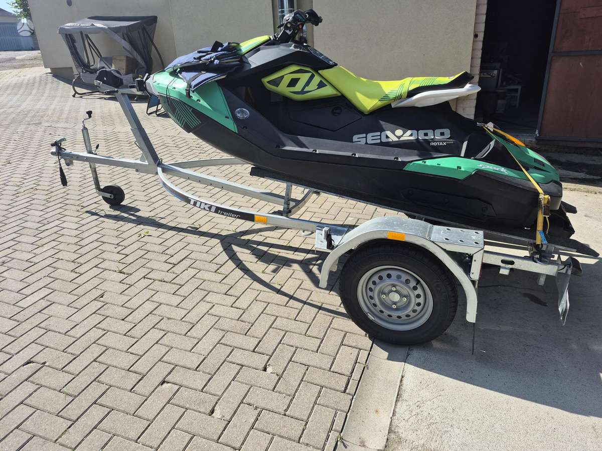 Sea-Doo Spark trixx, водные мотоциклы