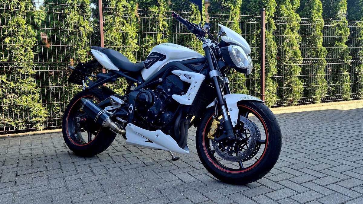 Triumph Street Triple 675cc, street / classic