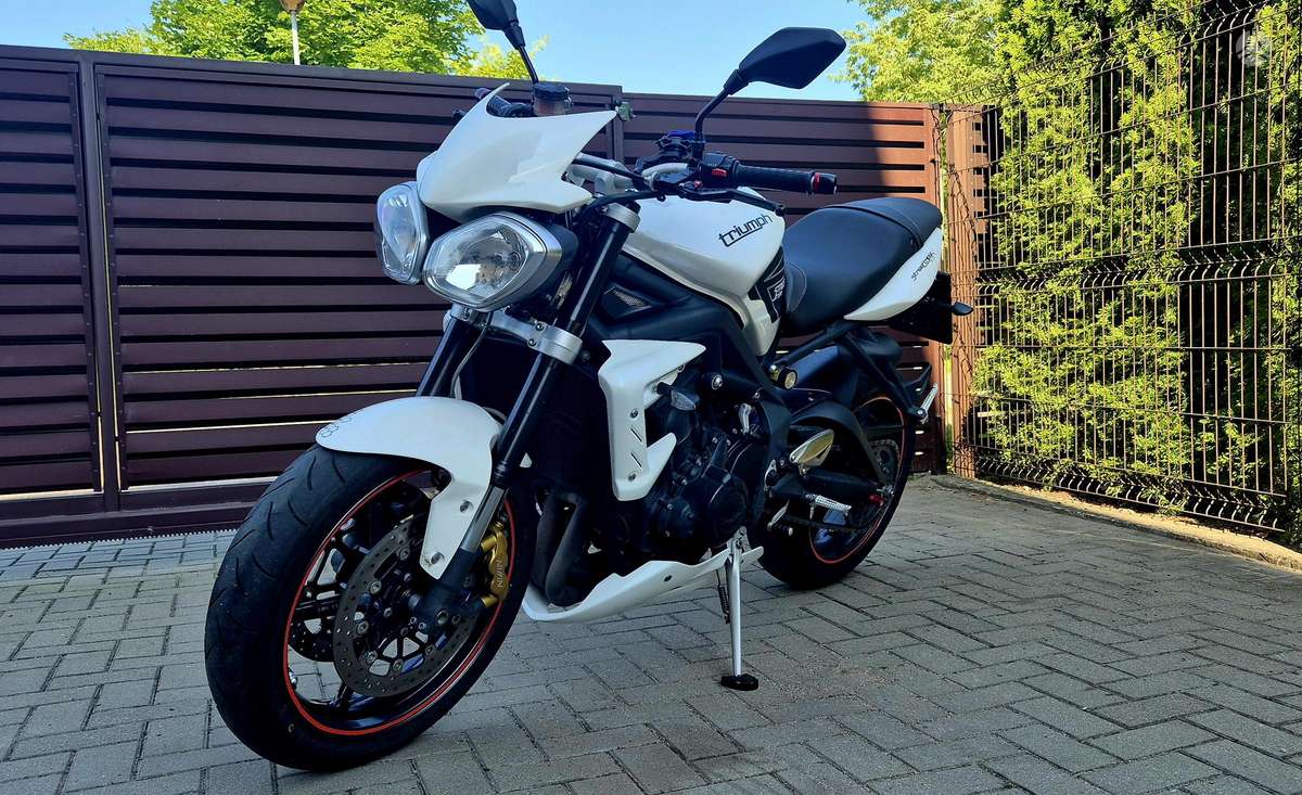 Triumph Street Triple 675cc, street / classic