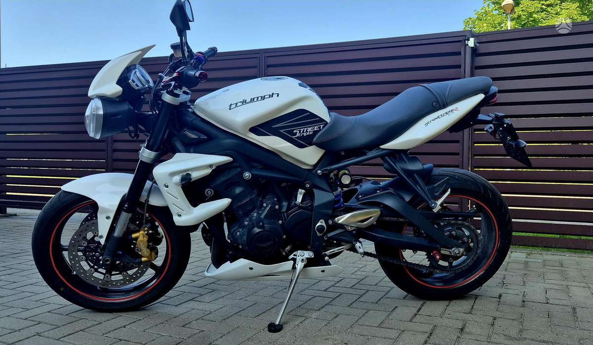 Triumph Street Triple 675cc, street / classic