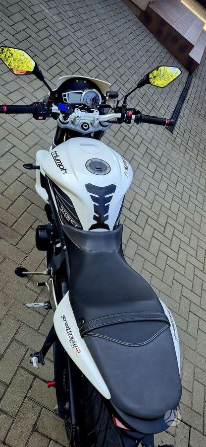 Triumph Street Triple 675cc, street / classic