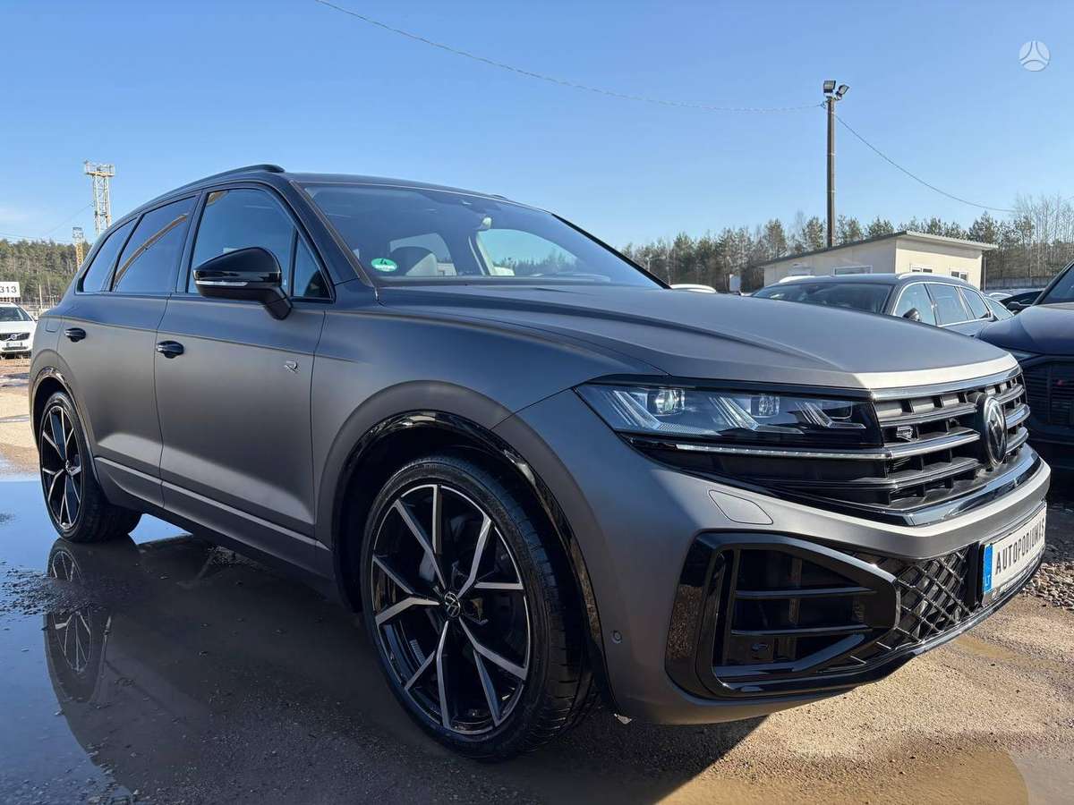 Volkswagen Touareg - 2