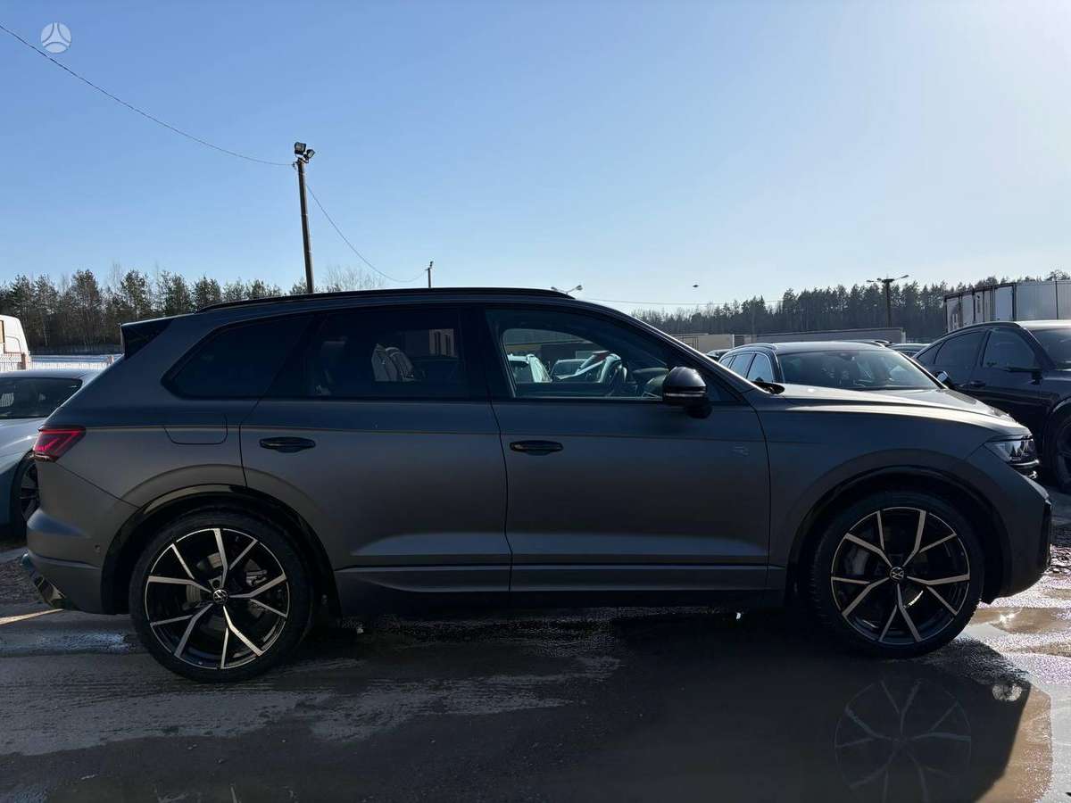 Volkswagen Touareg - 6