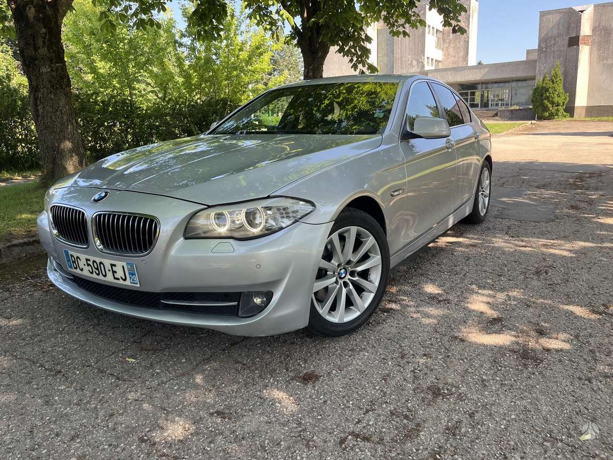 BMW 520, 2.0 l., Седан