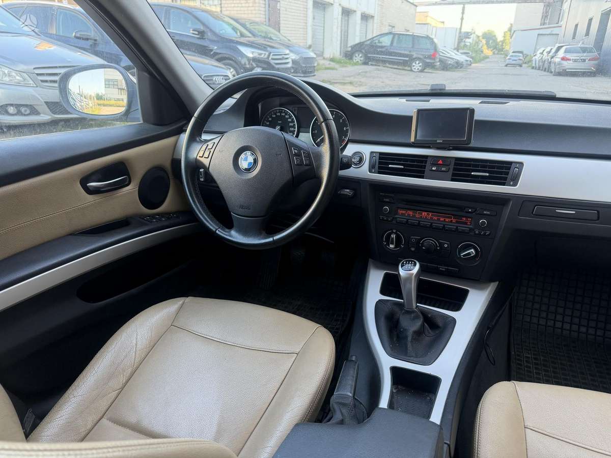 BMW 320, 2.0 l., wagon