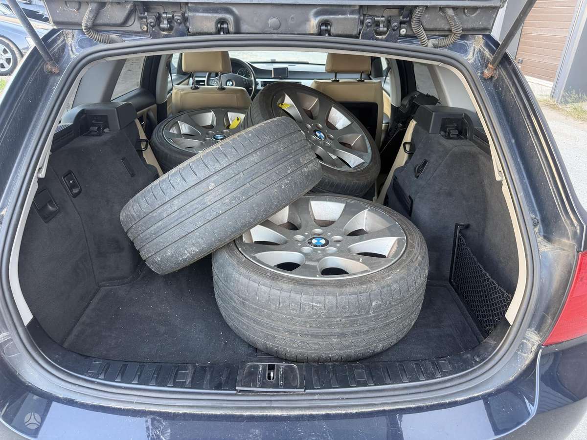 BMW 320, 2.0 l., wagon