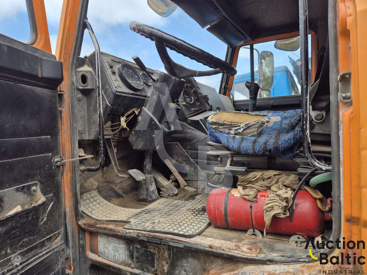 MAZ 555131, dumpers / tippers