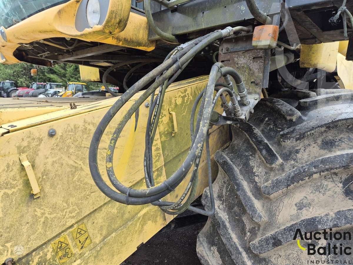 New Holland CS 6080, комбайны