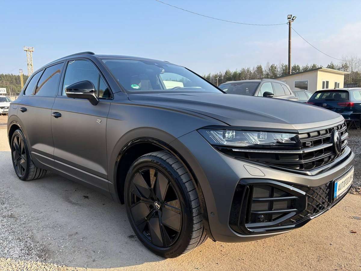 Volkswagen Touareg - 2