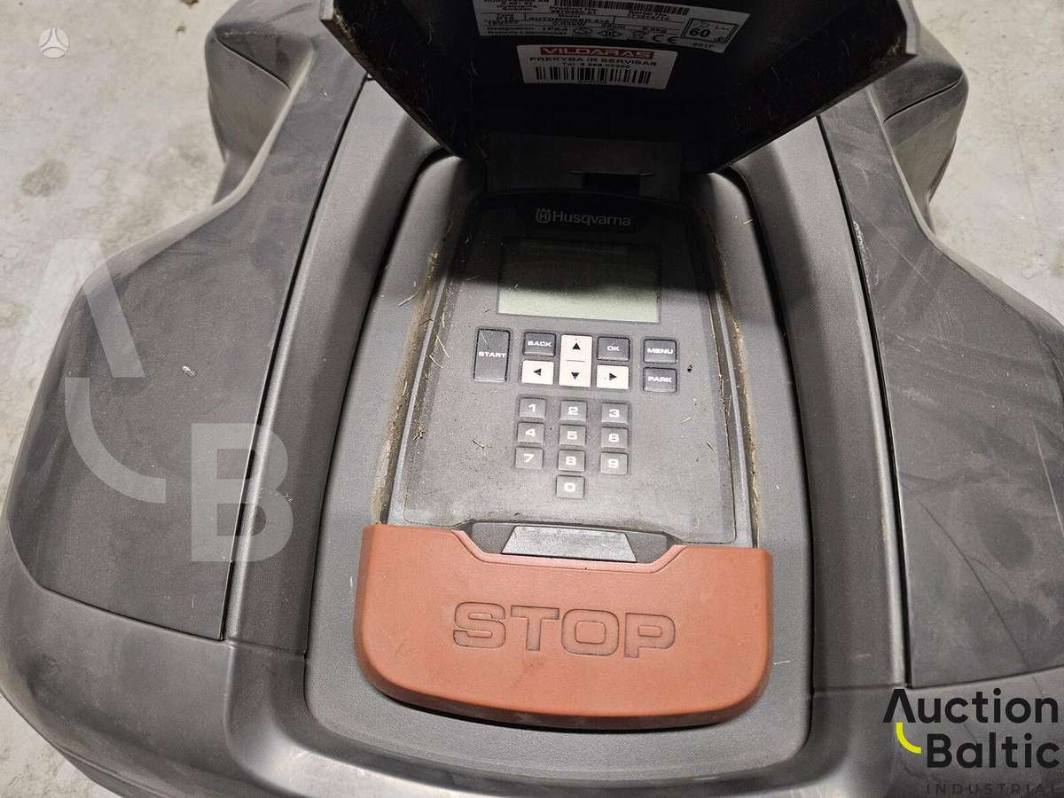 Husqvarna Automower 315, садовые тракторы