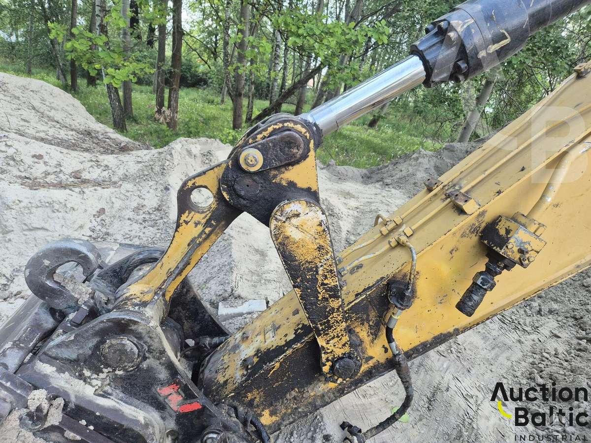 Caterpillar M 318 C, ekskavatoriai