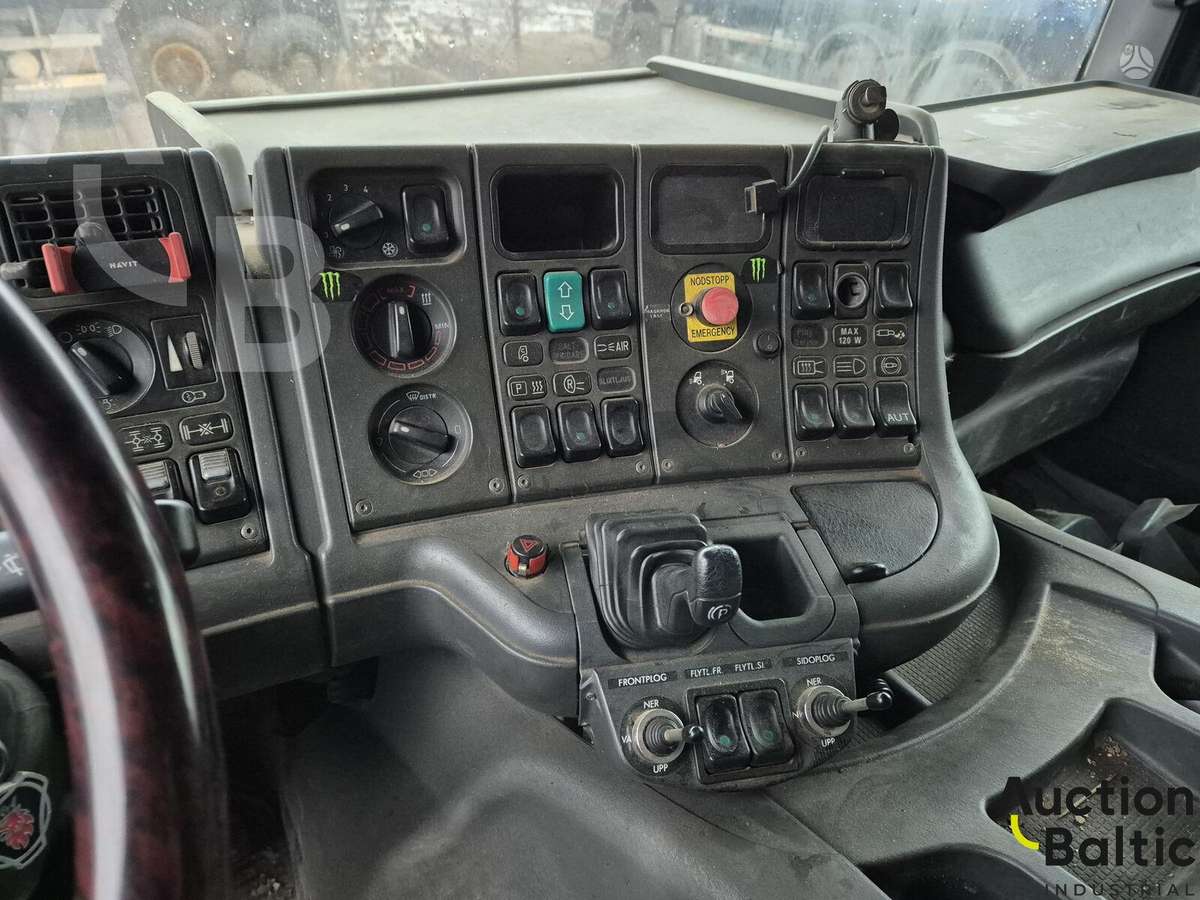 Scania P 124 GB, самосвалы