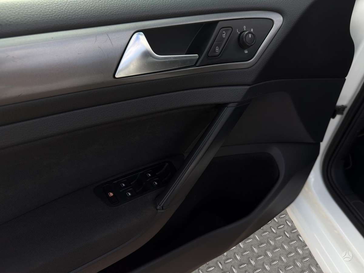Volkswagen Golf, 1.2 l., hatchback