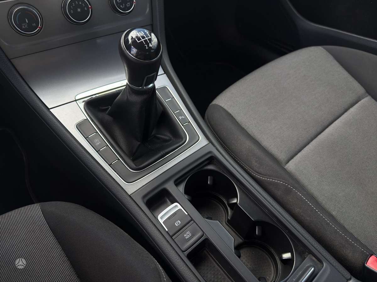 Volkswagen Golf, 1.2 l., hatchback