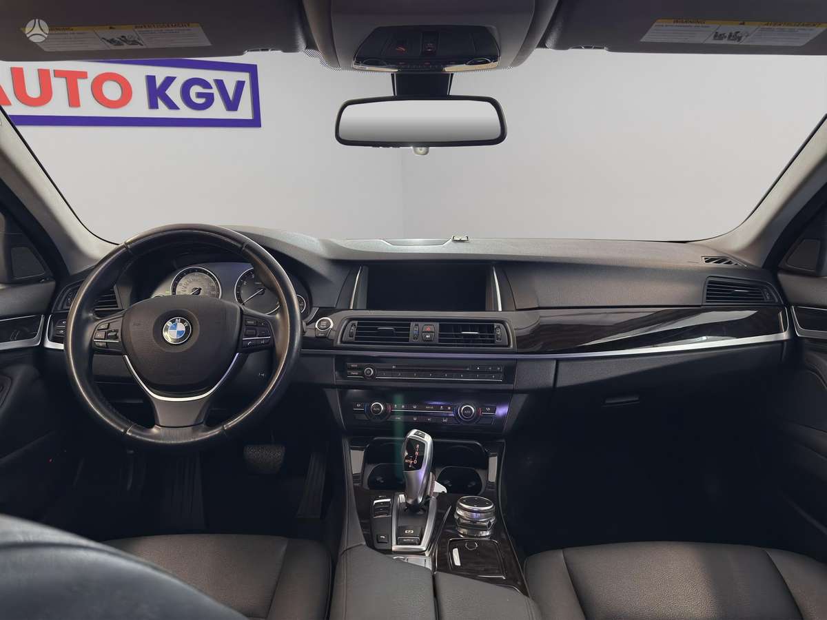 BMW 528, 2.0 l., Седан