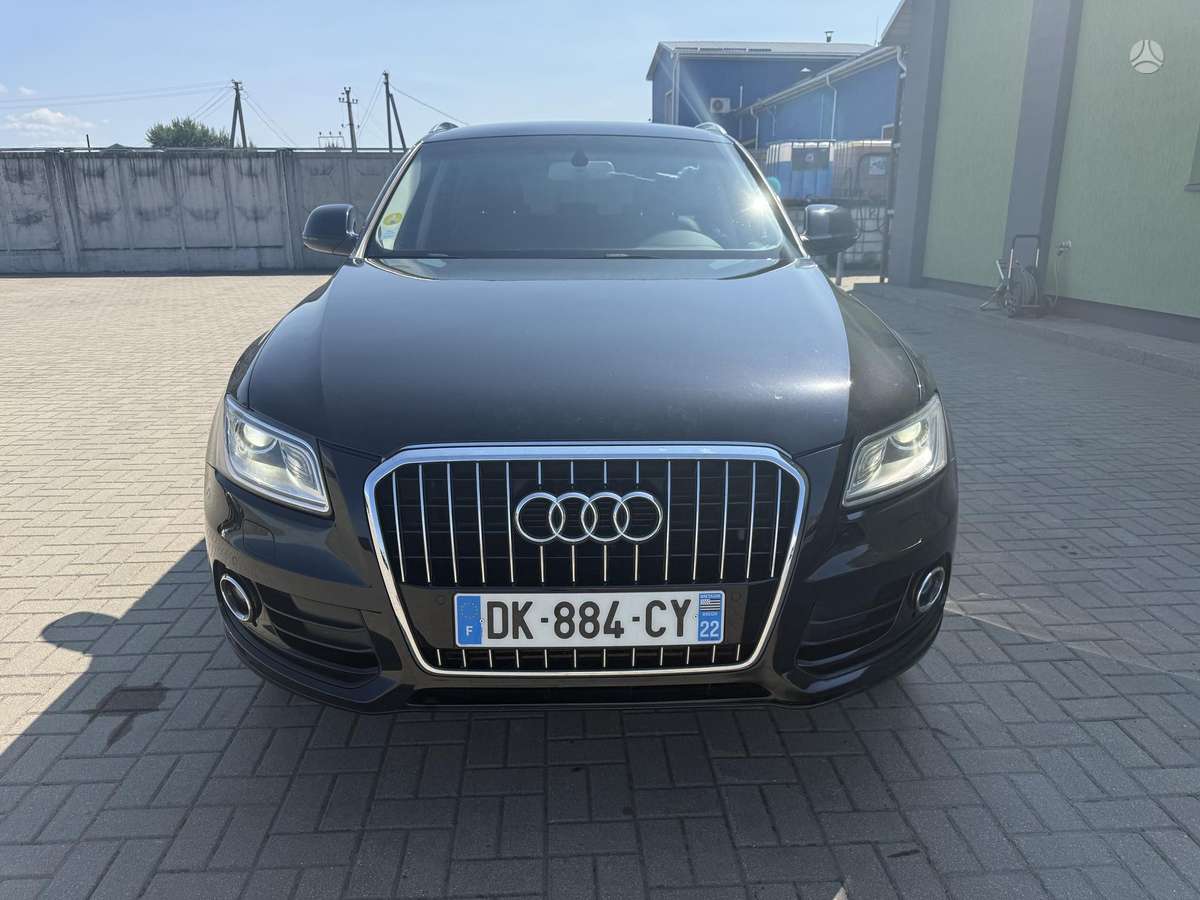 Audi Q5, 2.0 l., off-road / crossover