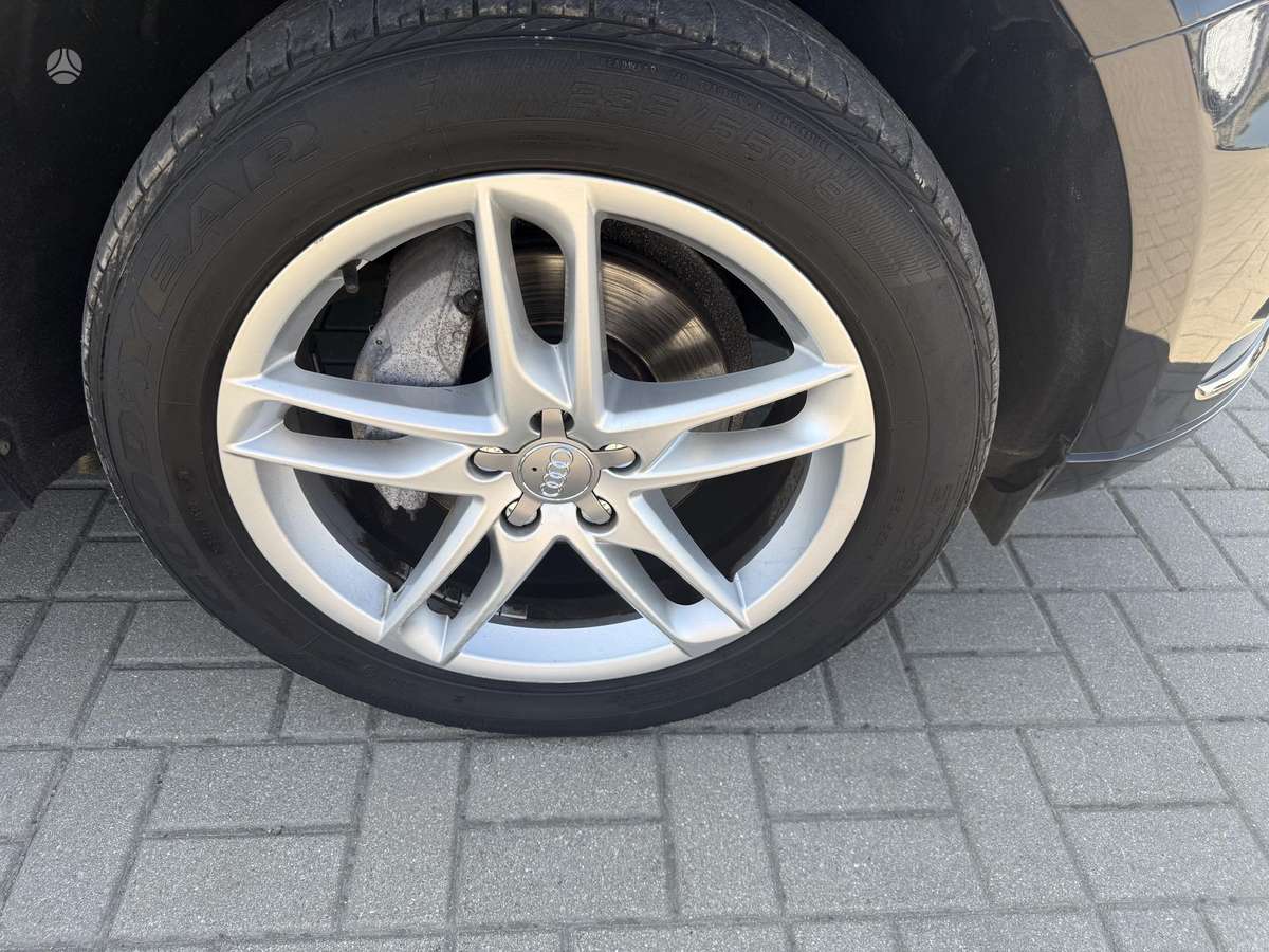 Audi Q5, 2.0 l., off-road / crossover