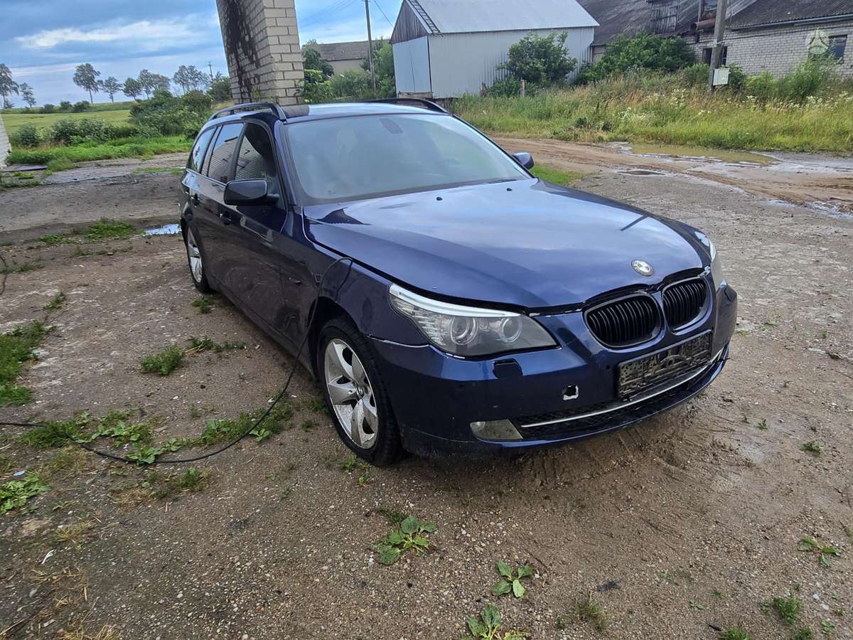 BMW 520 body parts