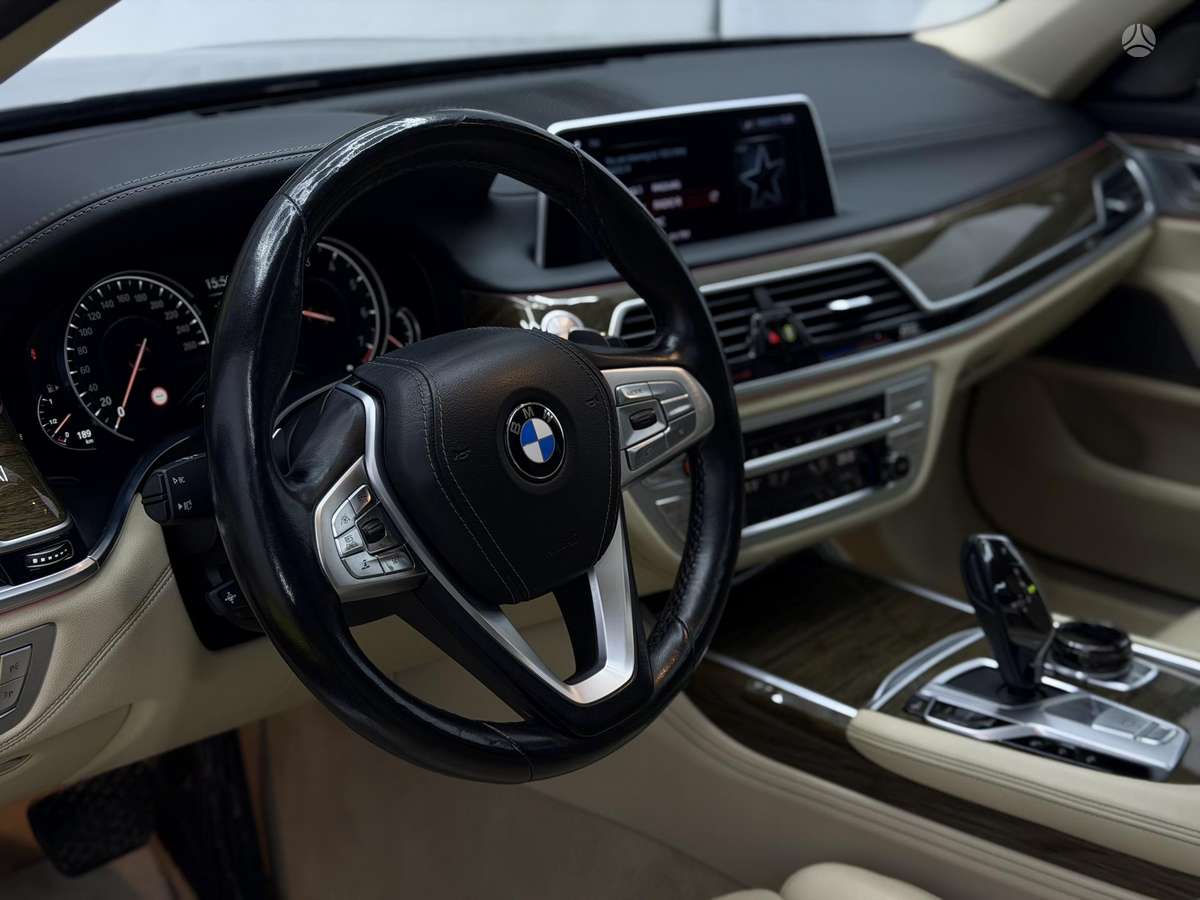 BMW 740, 3.0 l., Седан