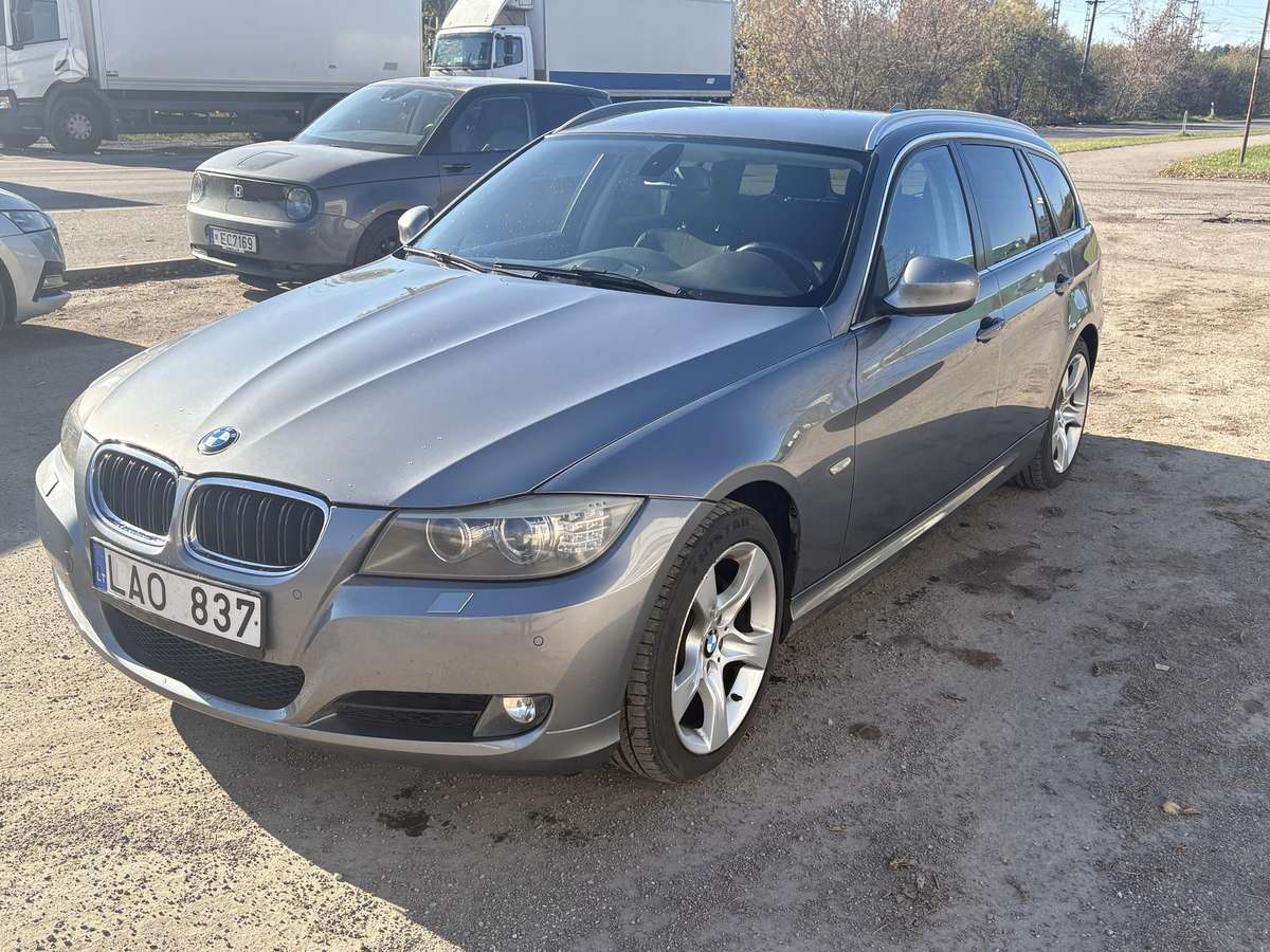 BMW 330, 3.0 l., wagon