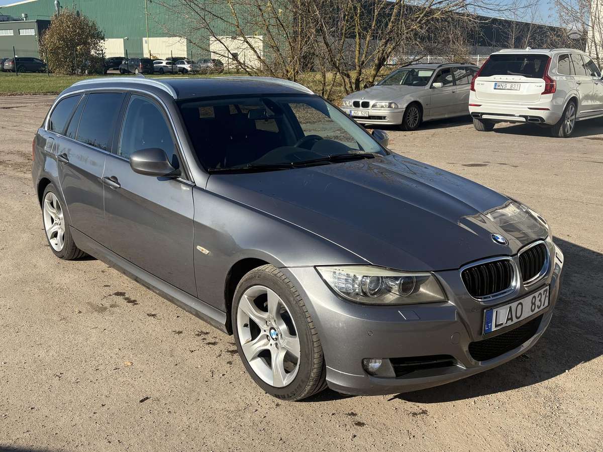 BMW 330, 3.0 l., wagon