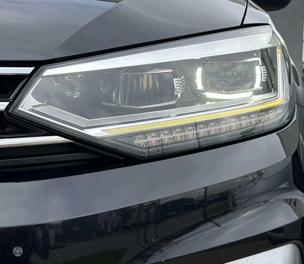 Volkswagen Touran фары