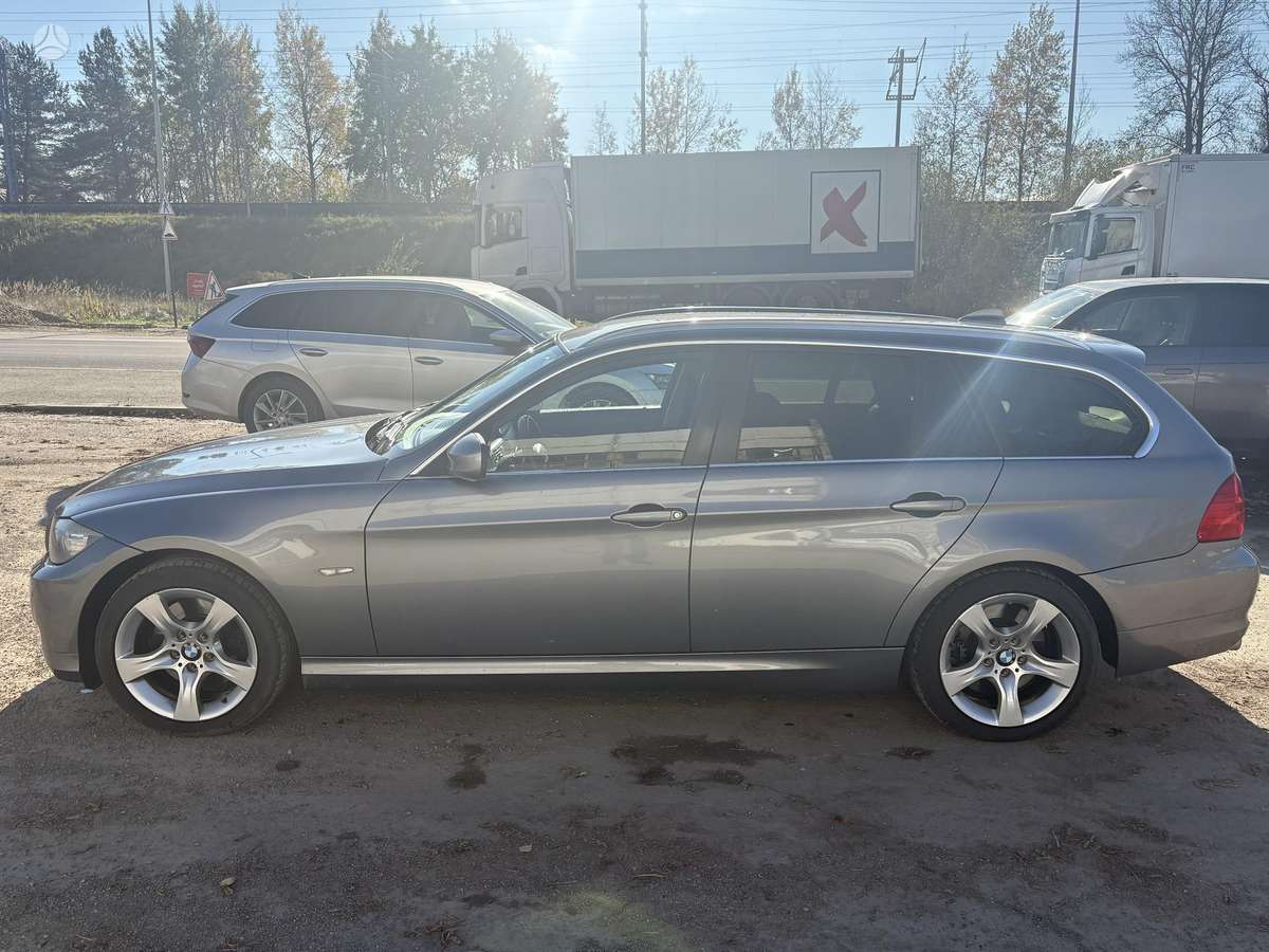 BMW 330, 3.0 l., Универсал