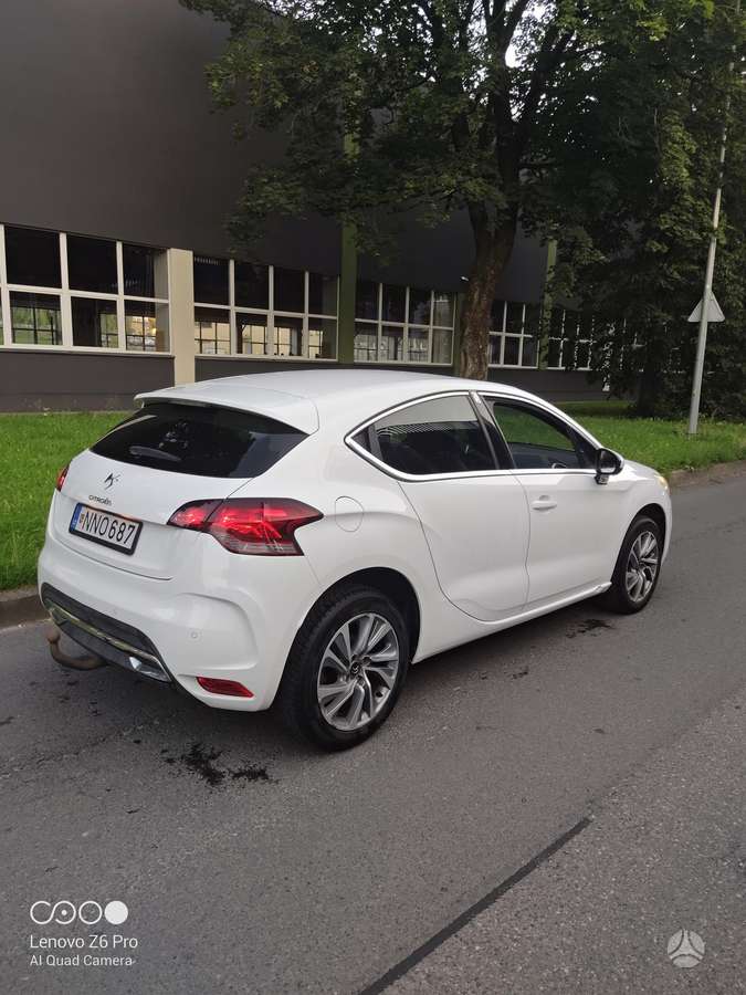 Citroen DS4, 1.6 l., hatchback