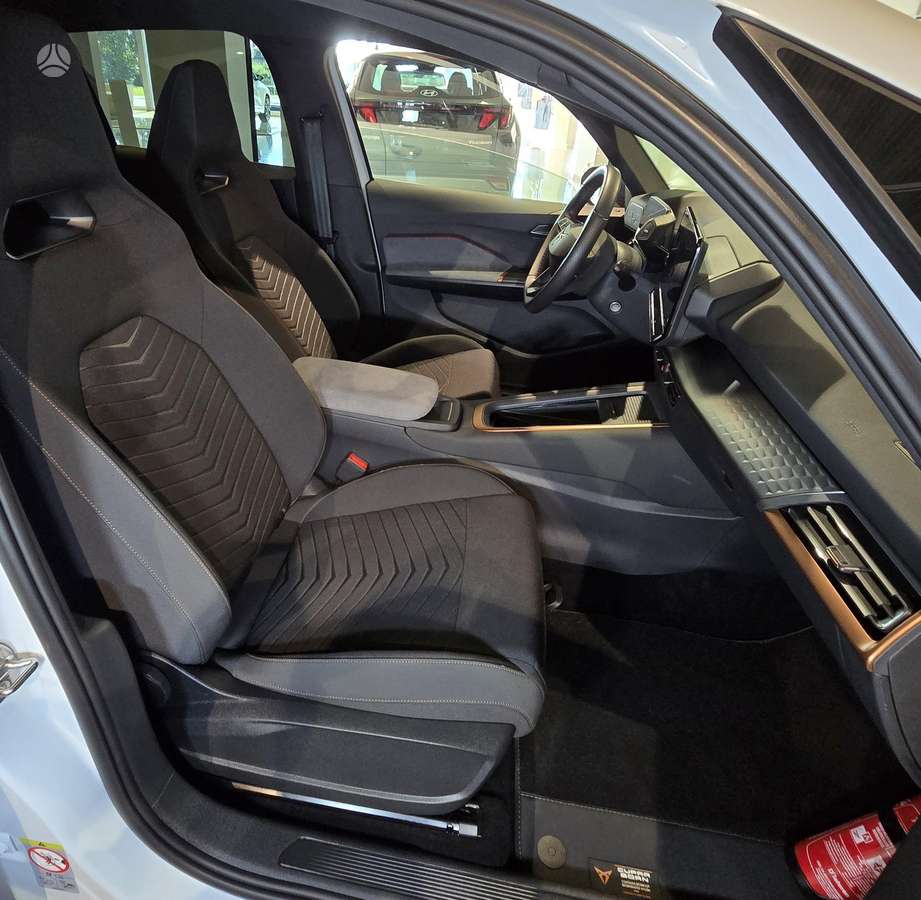 Cupra Born, 62 kWh, hatchback