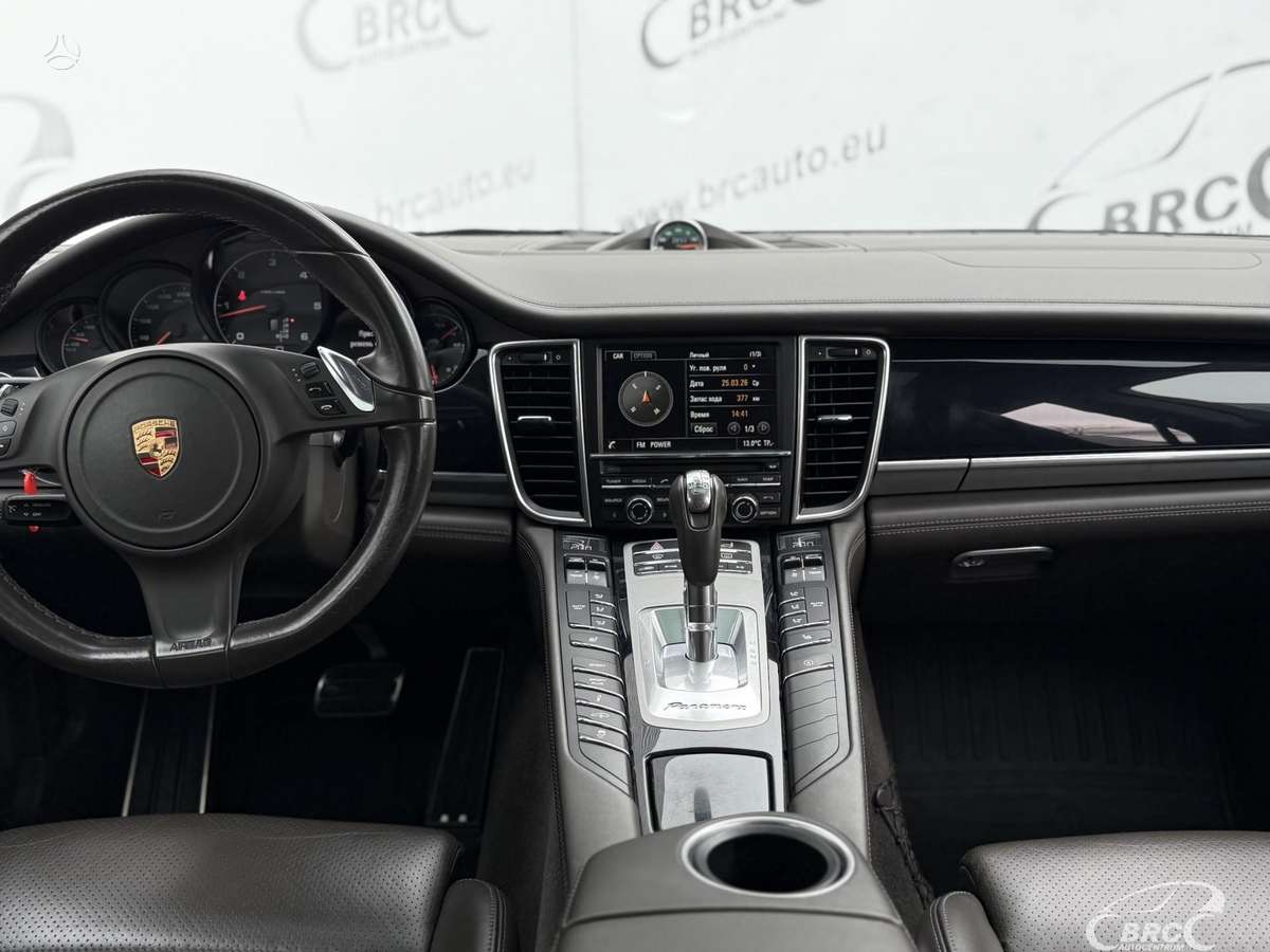Porsche Panamera, 3.0 l., hatchback